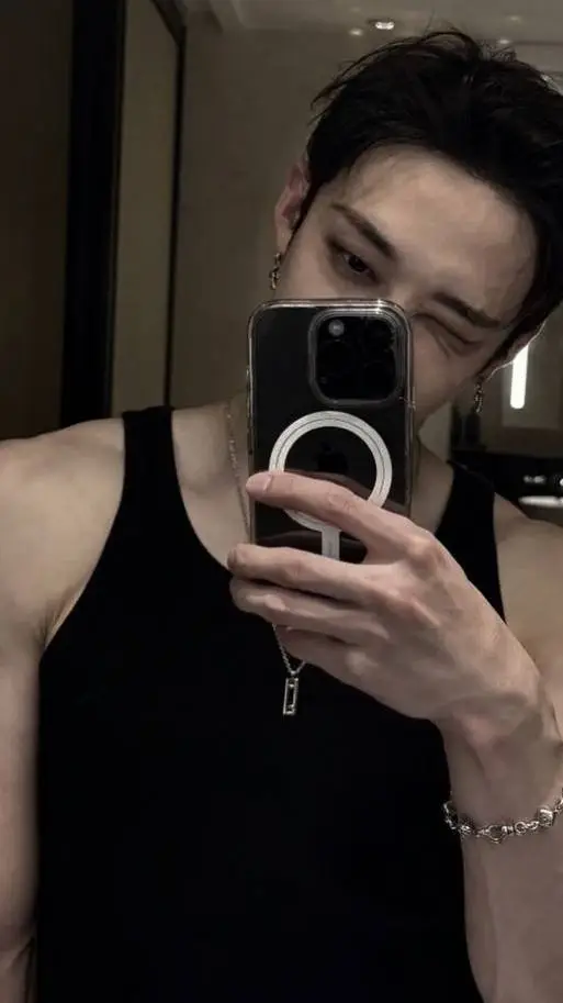 ai character: *•°BANG CHAN°•* background