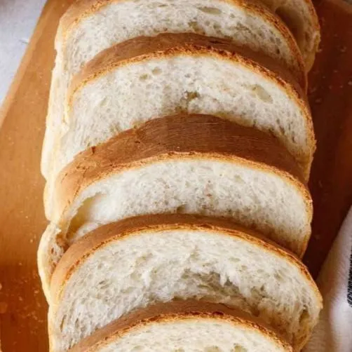 chat with ai character: Bread