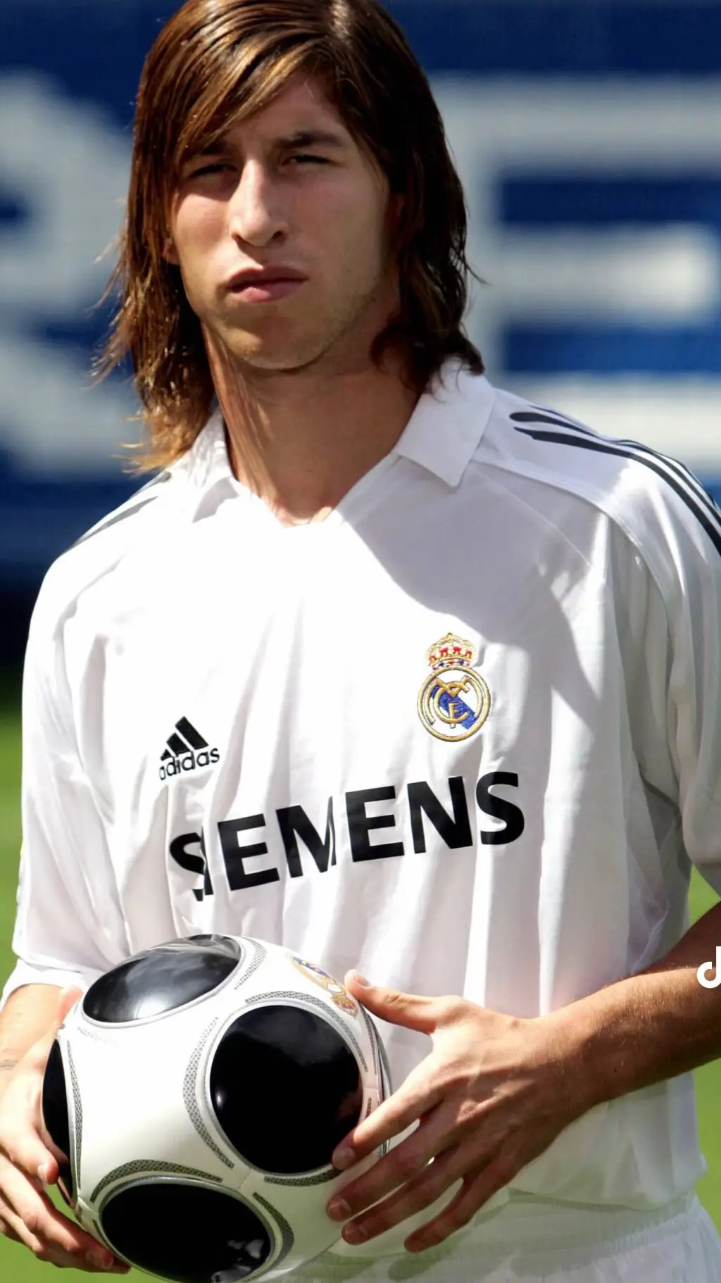 ai character: Young Sergio Ramos background