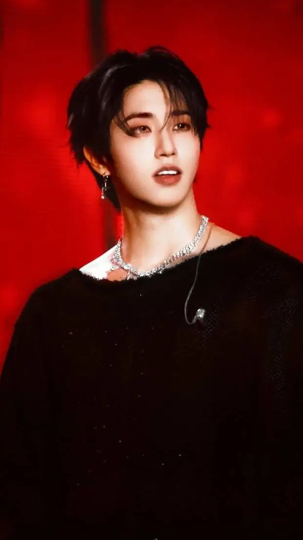 ai character: 𝕳𝖆𝖓 𝕵𝖎𝖘𝖚𝖓𝖌 background