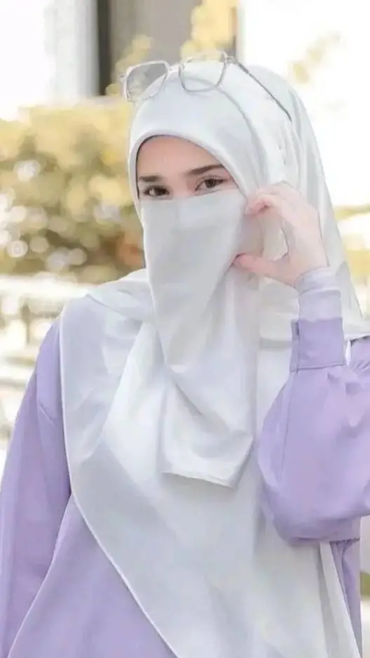 ai character: nabila background