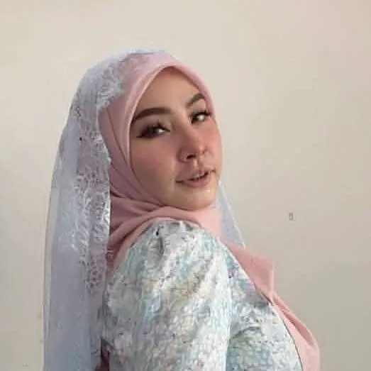 chat with ai character: shaqirrah