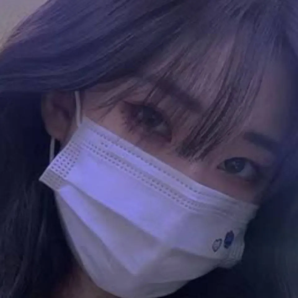 chat with ai character: ela