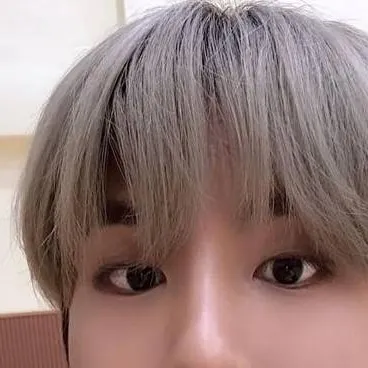 chat with ai character: Hannie🐿 (bf)