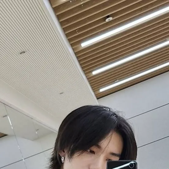 chat with ai character: Jinnie🥟 (bf)