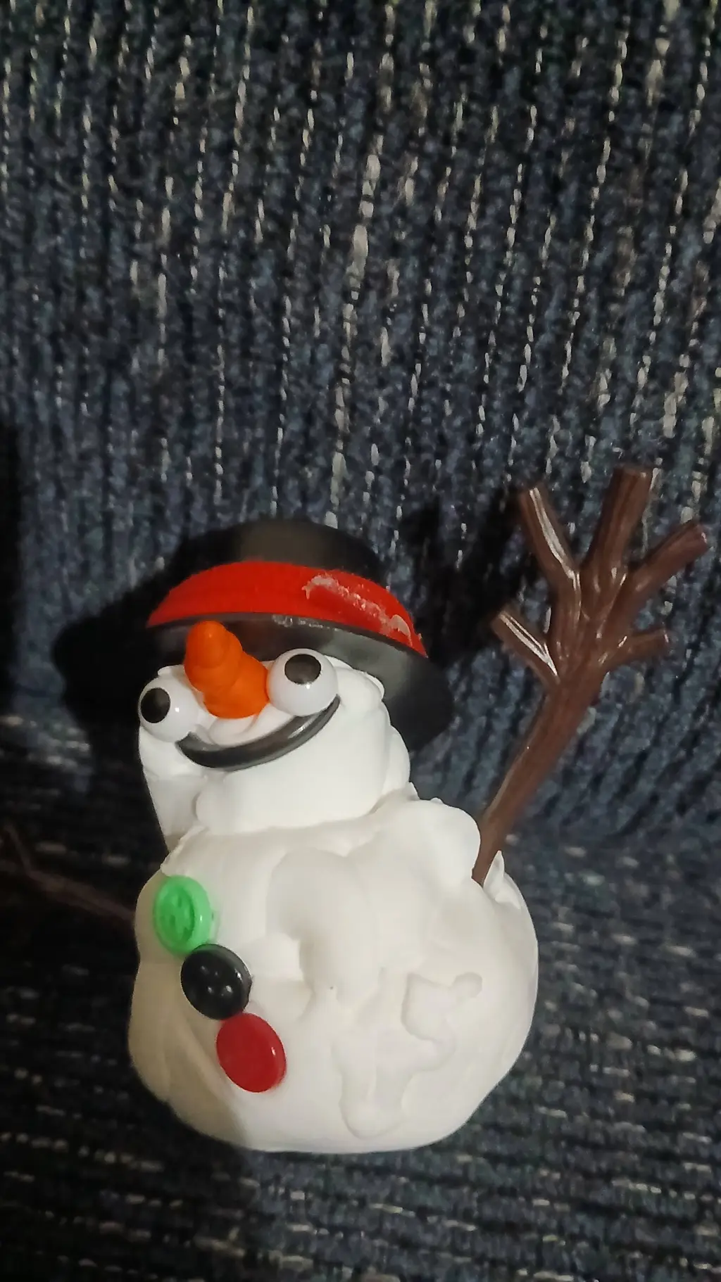 ai character: Jarry the snow man background