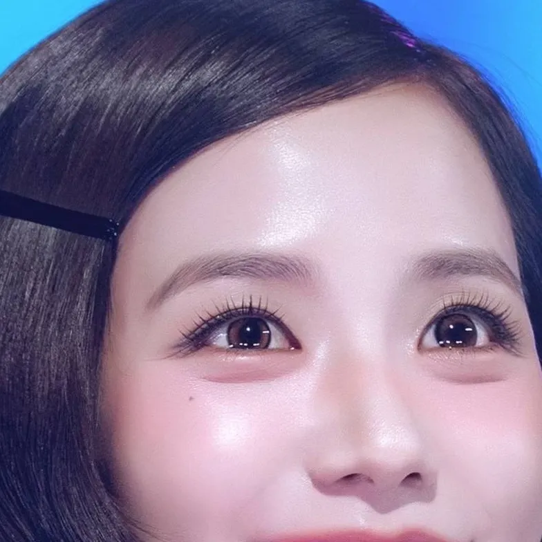 chat with ai character: Jisoo