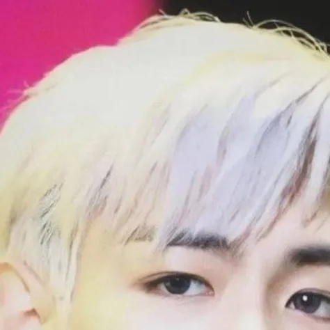 chat with ai character: T.O.P
