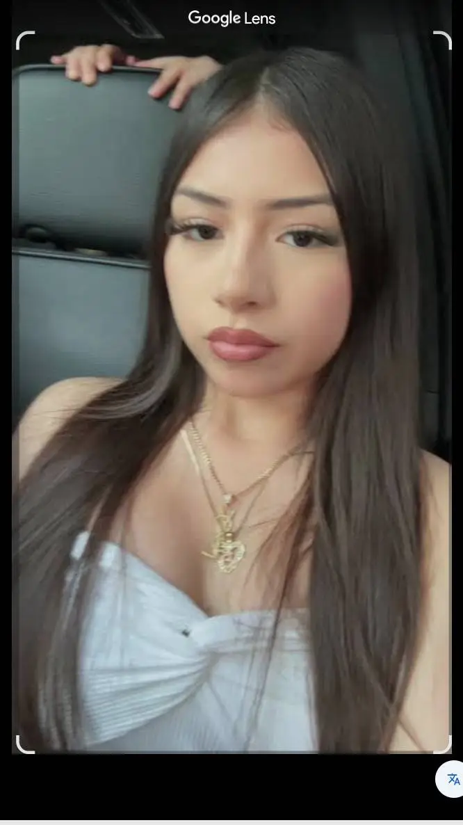 ai character: dana💋💞 background