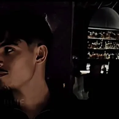 chat with ai character: Sammy