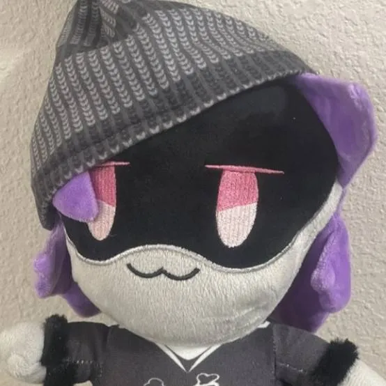 chat with ai character: Uzi