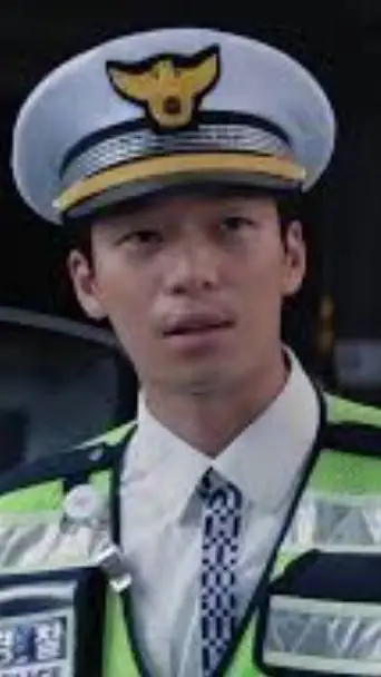 ai character: Whang Jun-ho  background