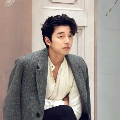 chat with ai character: letsslay gong yoo