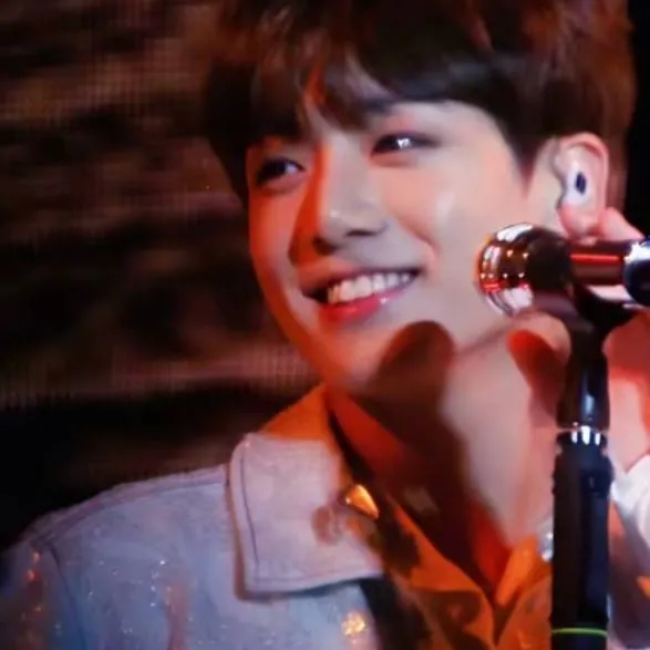 chat with ai character: Mr Jung kook 