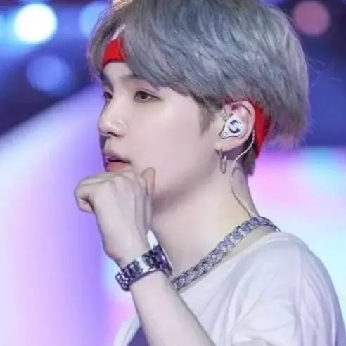 chat with ai character: suga