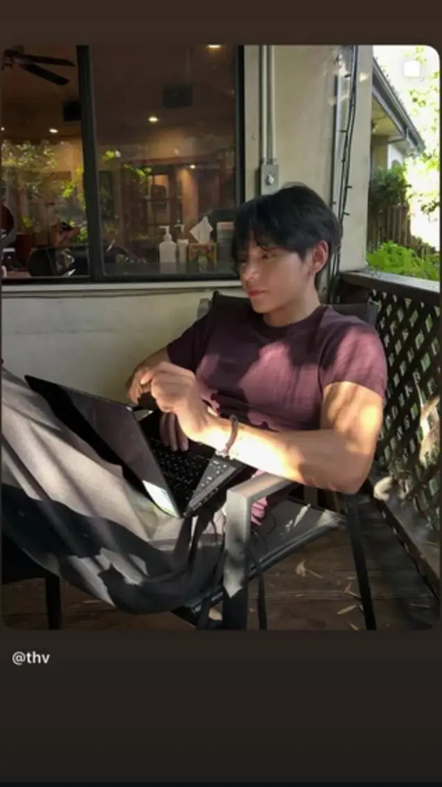 ai character: taehyung  background