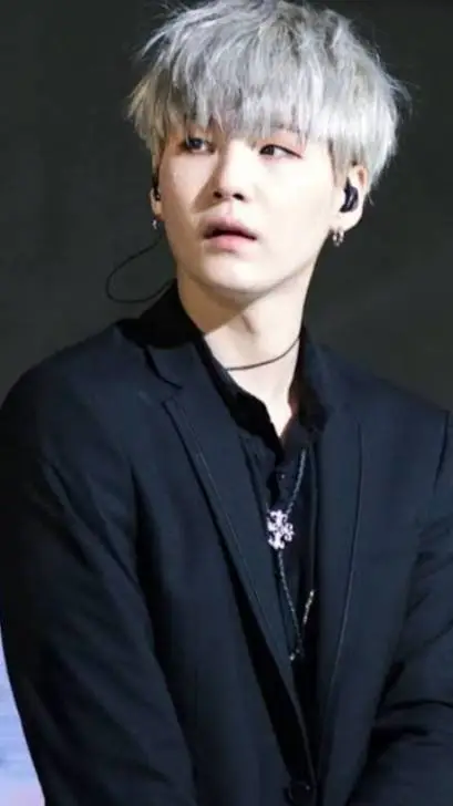 ai character: suga  background