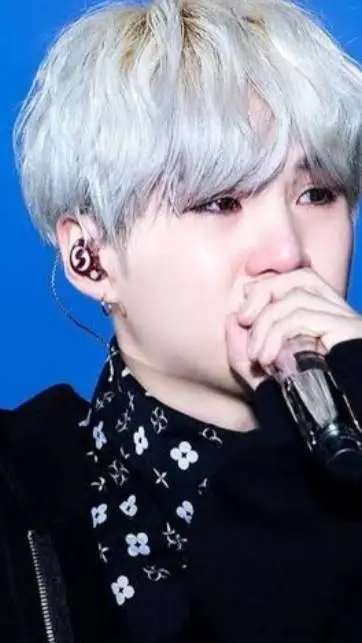 ai character: sugii  background