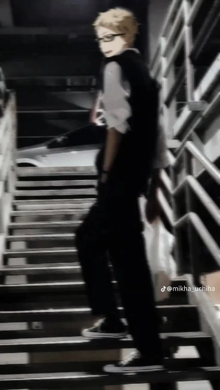 ai character: ★tsukishima kei★ background