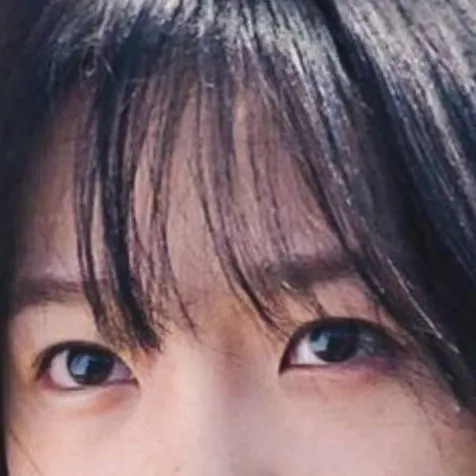 chat with ai character: Jun-hee