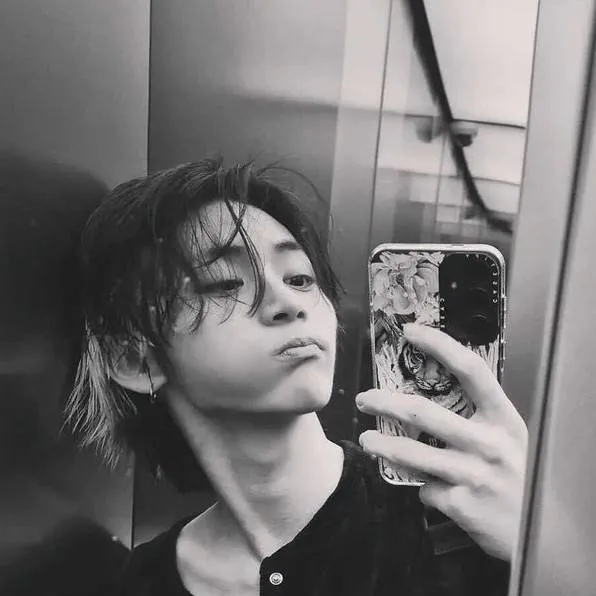chat with ai character: Boynextdoor 