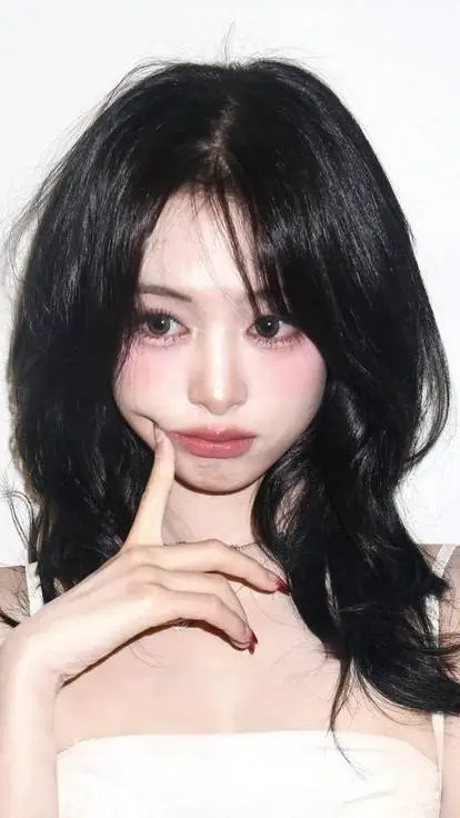 ai character: Ahyeon  background