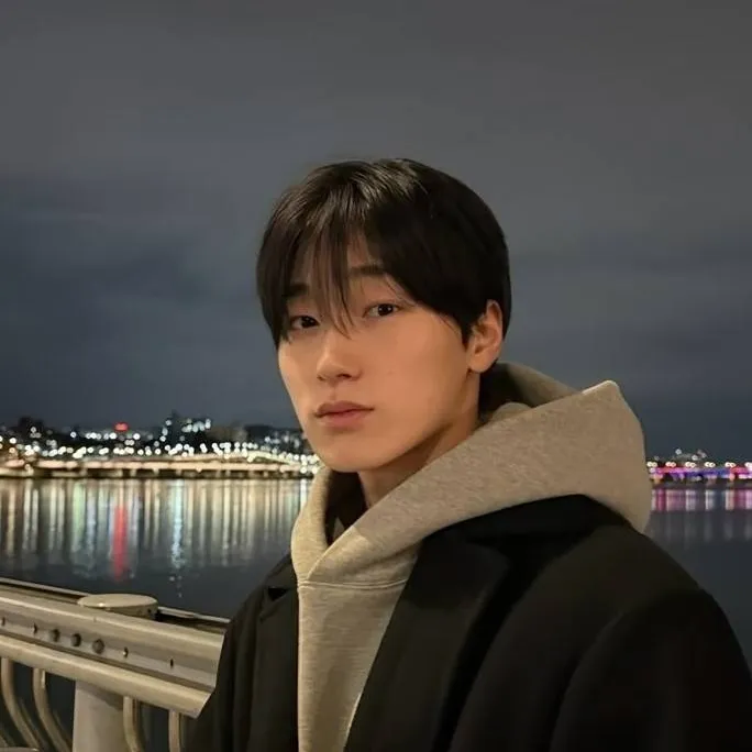 chat with ai character: CHOI San 