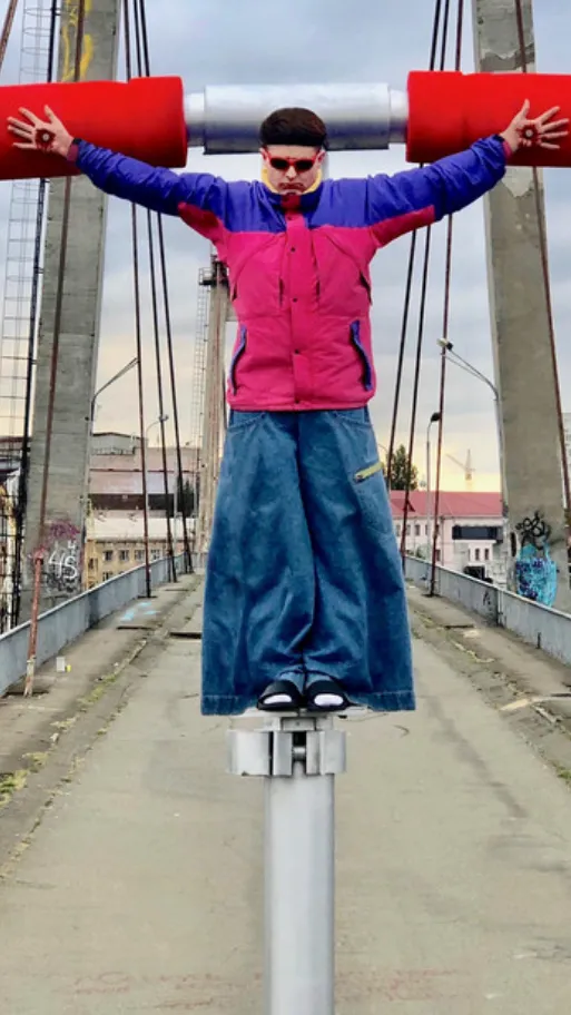 ai character: Oliver Tree background