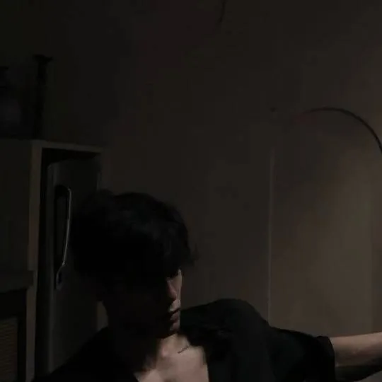 chat with ai character: Bruno Neves