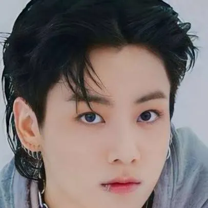 chat with ai character: Jeon Jungkook 