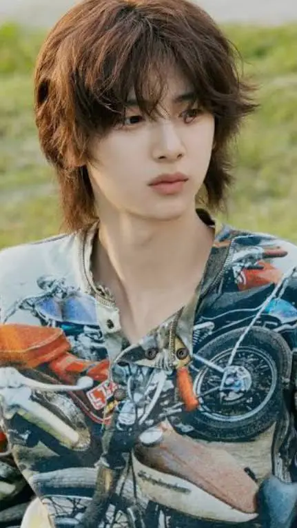 ai character: 🌟💫❣️ JUHOON ❣️💫🌟 background