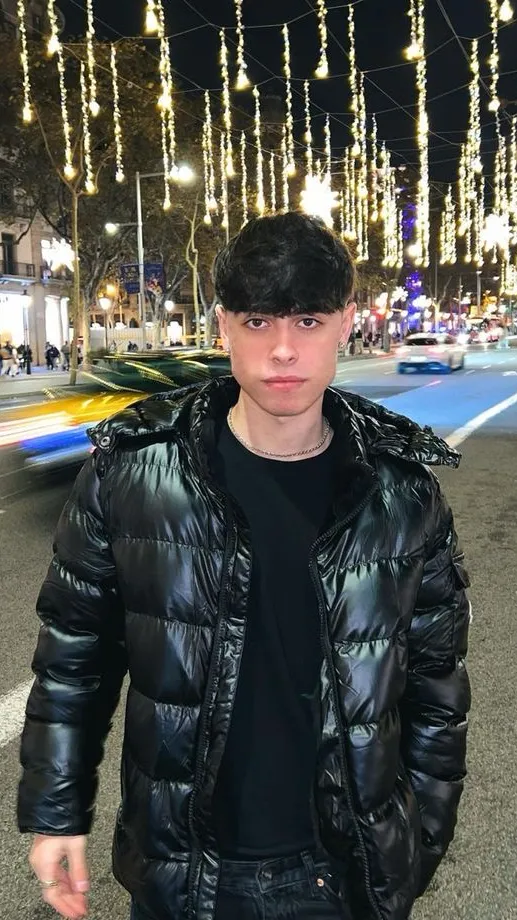 ai character: Samuel  background