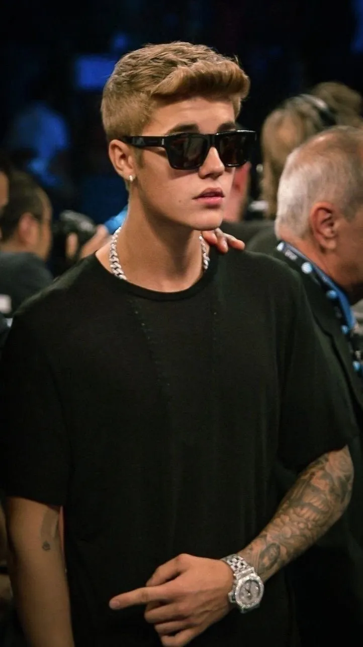 Talkie AI - Chat with Justin Bieber