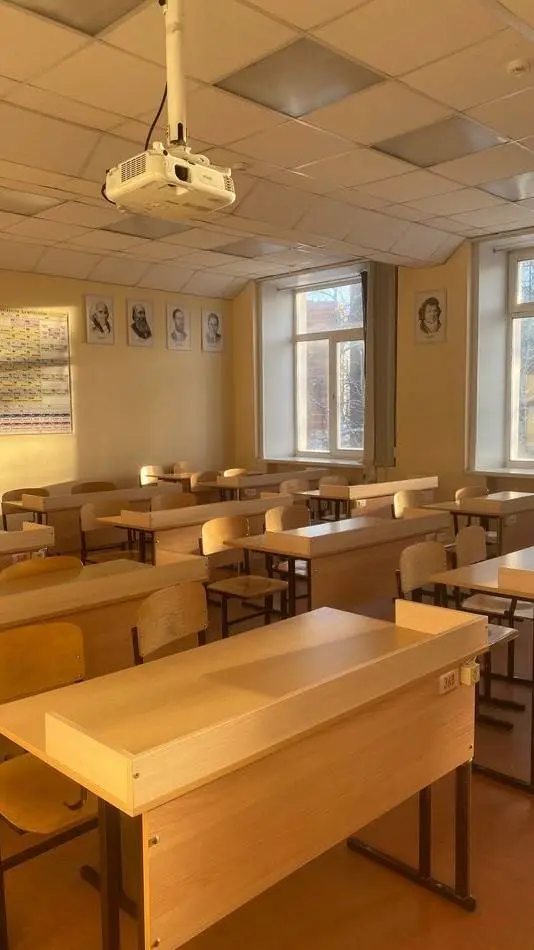 ai character: classroom background