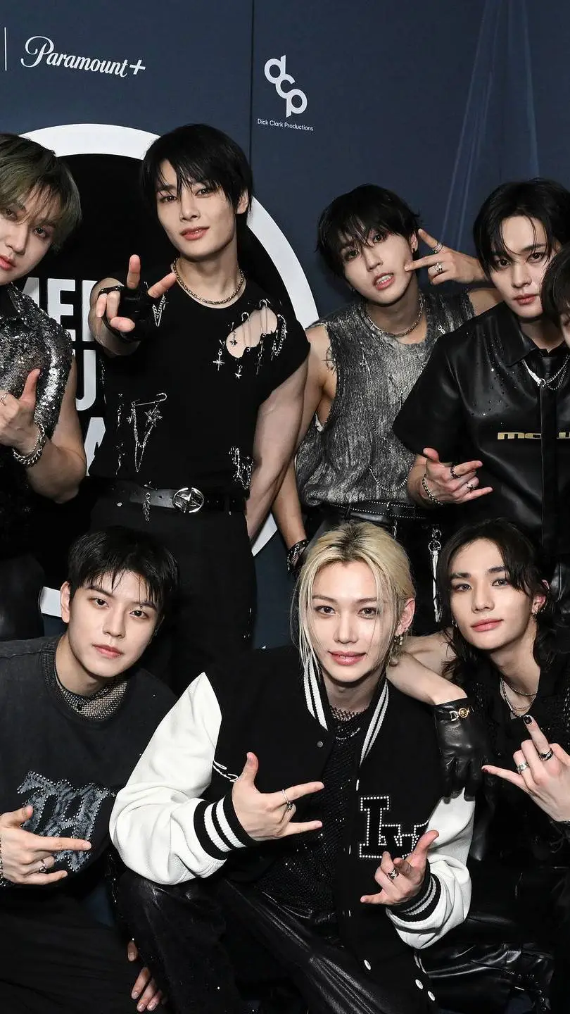 ai character: Stray Kids Track background