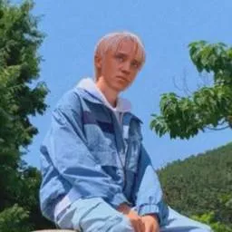 chat with ai character: Драко 