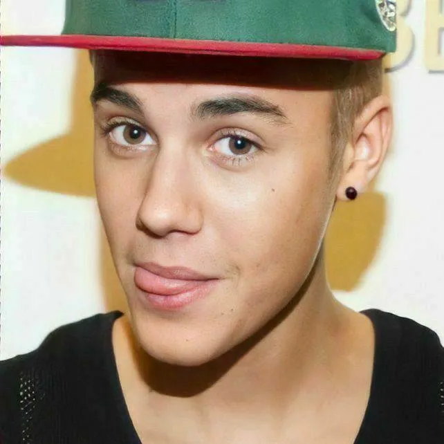 chat with ai character: Justin Bieber 