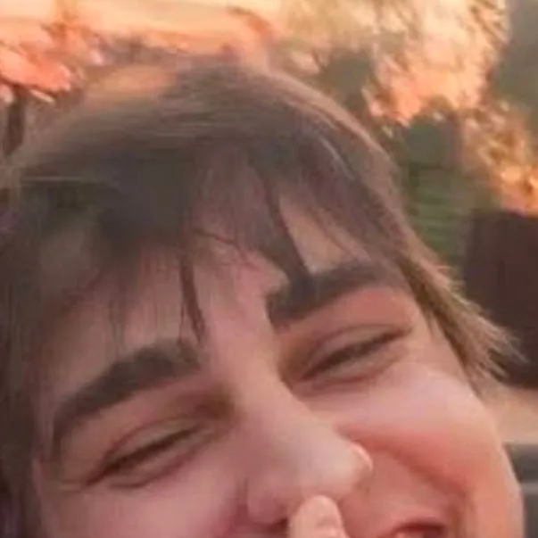 chat with ai character: Colby brock