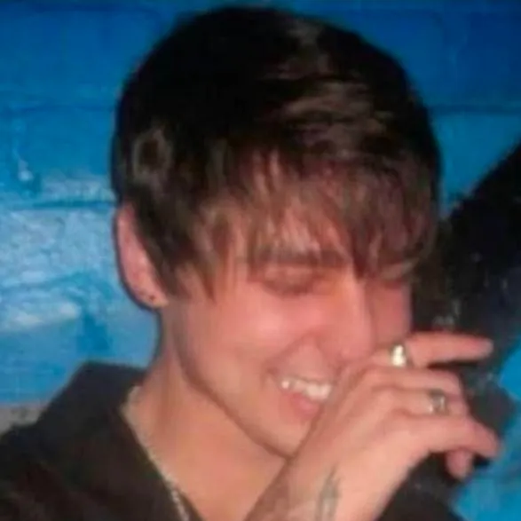 chat with ai character: Colby brock 