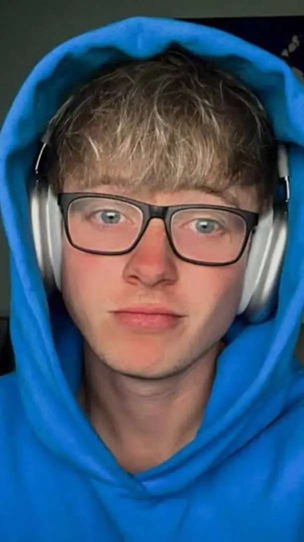 ai character: Sam golbach  background