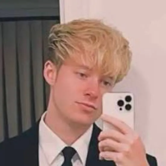 chat with ai character: Sam golbach 