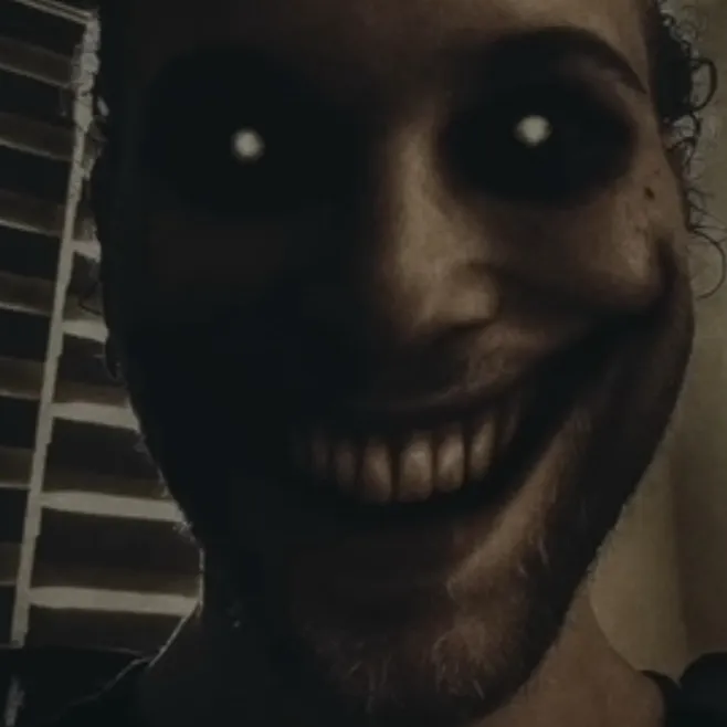 chat with ai character: Scarymancurly ￼