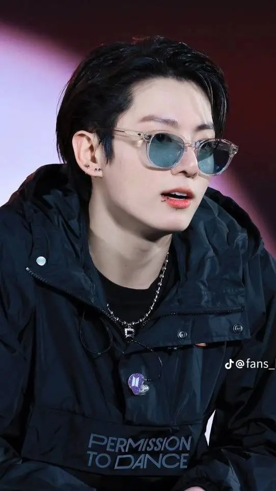 ai character: ✨Jungkook✨ background