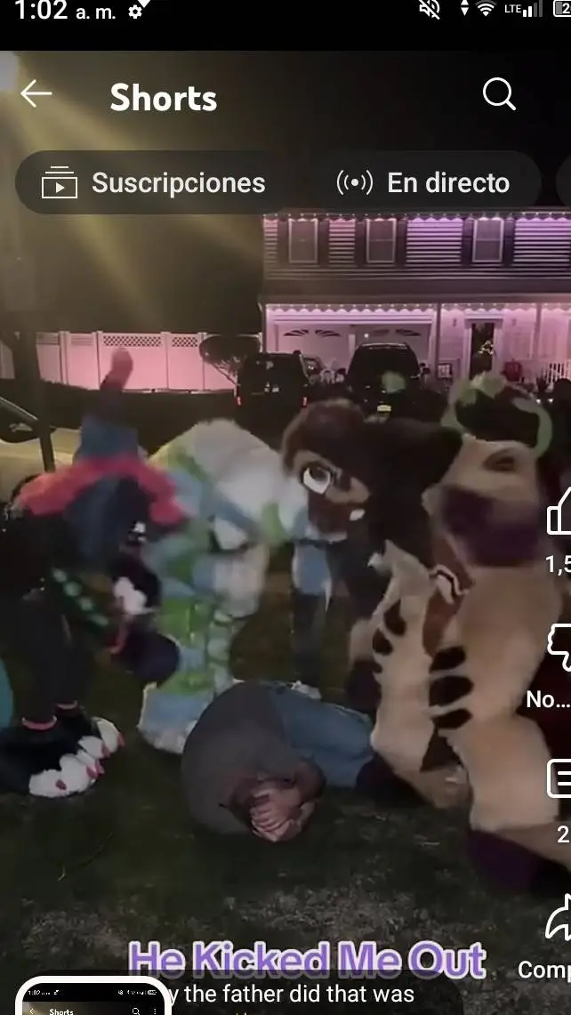 ai character: furros vs viejo background
