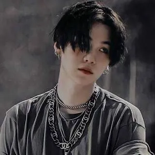 chat with ai character: Min Yoongi 