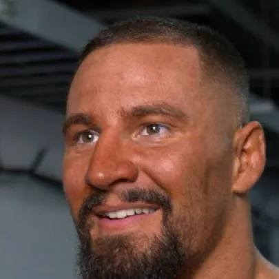 chat with ai character: Bron Breakker