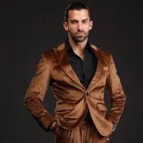 chat with ai character: Robert Stone