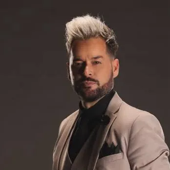 chat with ai character: Mike Rome