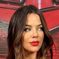 chat with ai character: Jackie Redmond