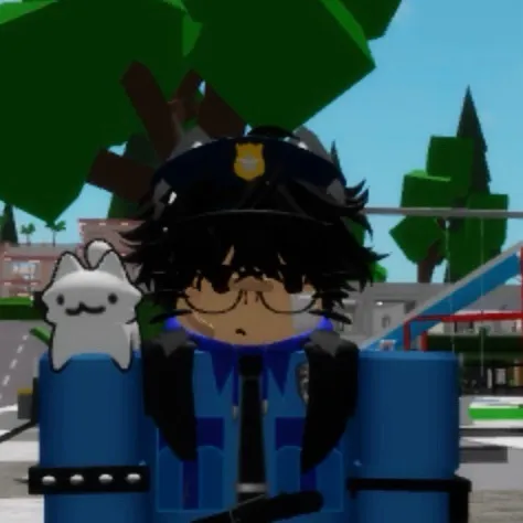 chat with ai character: Police loen